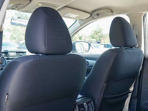 Used 2018 Nissan Rogue Sport S w/ S Appearance Package FWD image 18