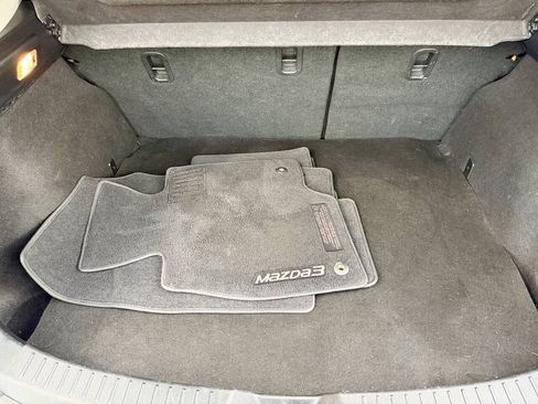 Used 2018 MAZDA MAZDA3 Touring FWD image 21