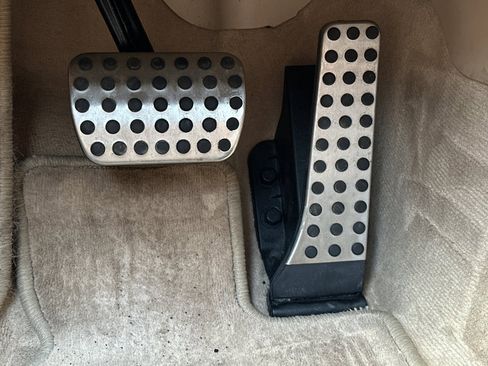 Used 2015 Mercedes-Benz SL 63 AMG image 43