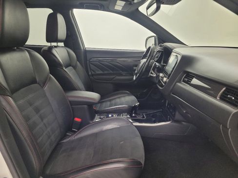 Used 2021 Mitsubishi Outlander LE AWD/4WD image 21