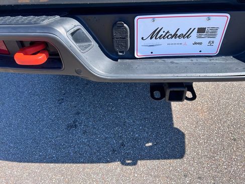 Certified 2021 Jeep Gladiator Mojave image 16