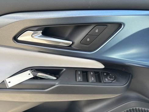 New 2026 Chevrolet Equinox EV LT image 16