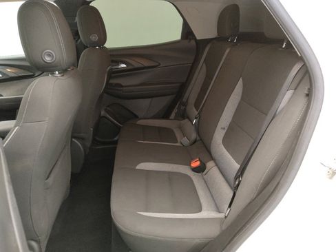 Used 2022 Chevrolet TrailBlazer LT w/ Convenience Package image 18