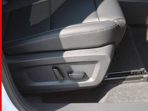 New 2025 Nissan Murano SL image 15