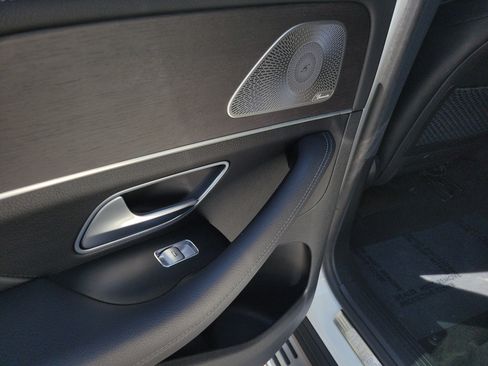 Used 2021 Mercedes-Benz GLE 350 4MATIC image 8