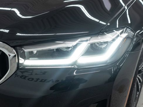 Used 2023 BMW 530e xDrive w/ Premium Package image 49