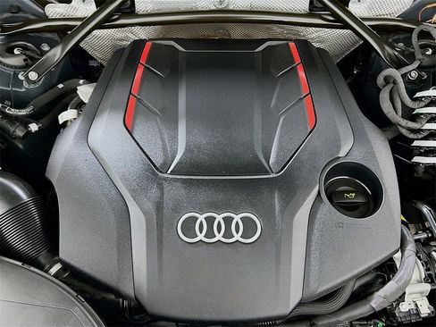 Used 2024 Audi SQ5 Premium Plus image 30