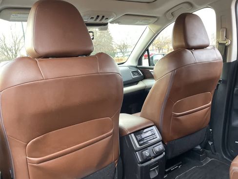 Used 2019 Subaru Ascent Touring w/ Popular Package #3 image 20