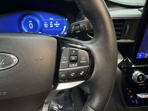 Used 2024 Ford Explorer Platinum w/ Technology Package AWD/4WD image 56