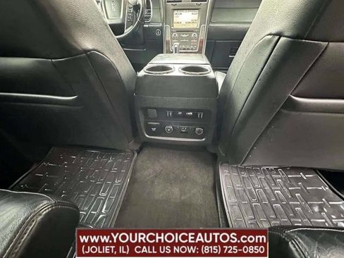 Used 2017 Lincoln Navigator Reserve image 38