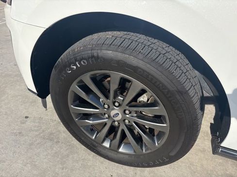 Certified 2020 Ford Expedition Limited w/ Equipment Group 301A image 17