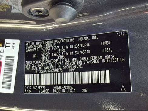 Used 2021 Toyota Highlander L FWD image 27