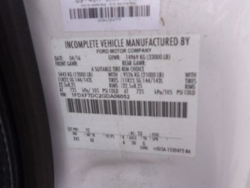 Used 2016 Ford F750 2WD Regular Cab Super Duty image 7