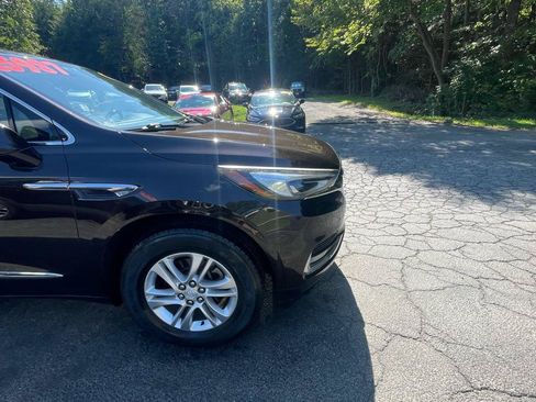 Used 2018 Buick Enclave Essence w/ Trailering Package AWD/4WD image 12