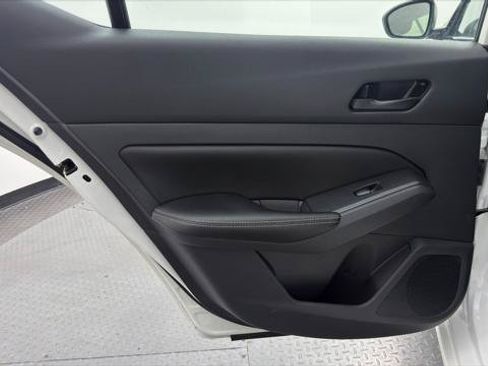 Used 2025 Nissan Altima 2.5 SV FWD image 16