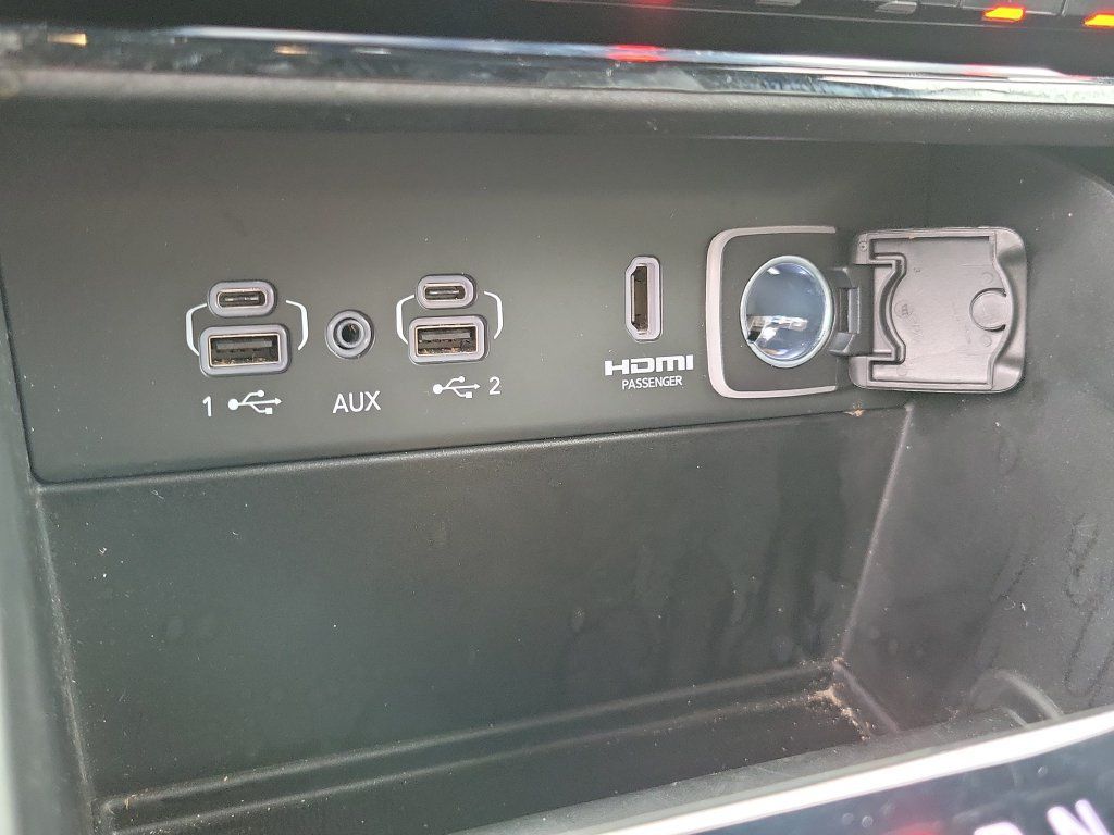 Used 2023 Jeep Grand Cherokee Summit AWD/4WD image 31