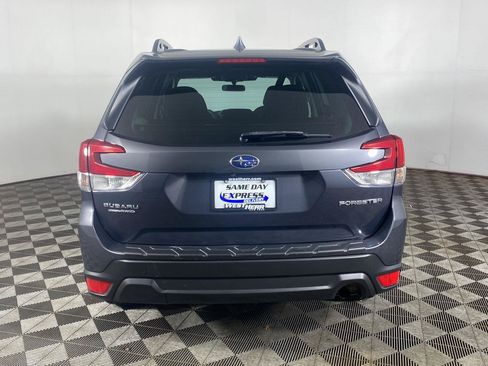 Used 2023 Subaru Forester Premium AWD/4WD image 6