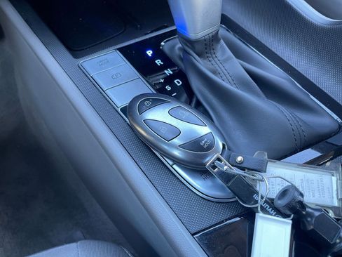 Used 2025 Hyundai Elantra SEL image 22