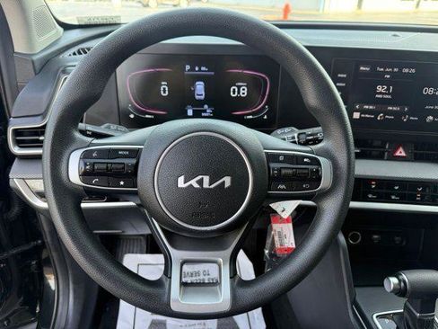 Used 2024 Kia Sportage LX FWD image 8