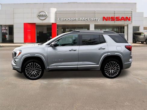 Used 2026 GMC Terrain Denali w/ LPO, Floor Liner Package image 6