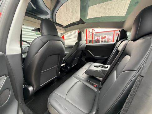 Used 2023 Tesla Model Y AWD image 18