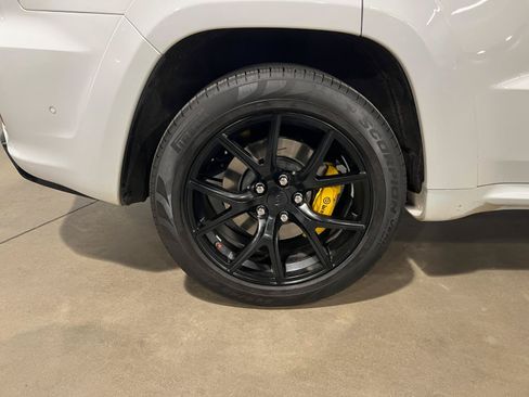 Used 2018 Jeep Grand Cherokee Trackhawk AWD/4WD image 45