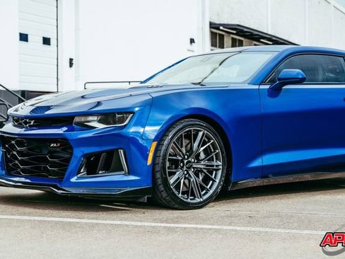 Used 2020 Chevrolet Camaro ZL1 image 69