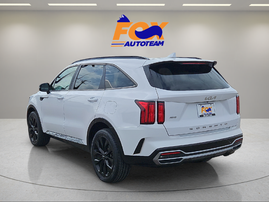 Used 2022 Kia Sorento SX AWD/4WD image 3