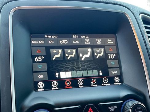 Used 2020 Dodge Durango SXT image 16