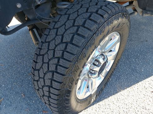 Used 2022 Ford F250 Platinum w/ FX4 Off-Road Package image 33