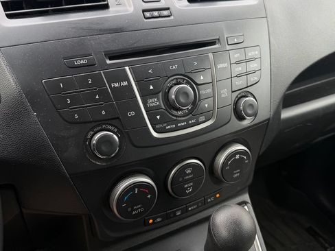 Used 2015 MAZDA MAZDA5 Sport FWD image 13