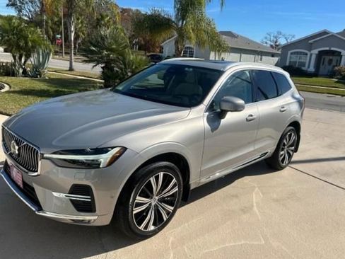 Used 2023 Volvo XC60 B5 Plus w/ Protection Package Premier image 4