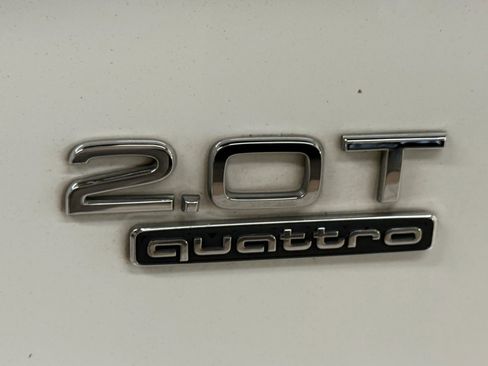 Used 2017 Audi Q5 2.0T Premium Plus w/ Technology Package AWD/4WD image 14