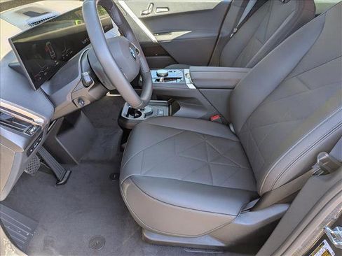 New 2026 BMW iX xDrive60 image 4