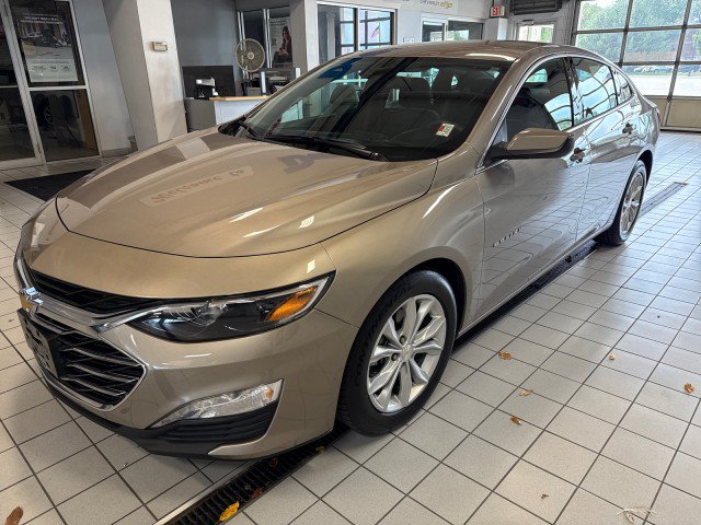 Used 2025 Chevrolet Malibu LT FWD image 7