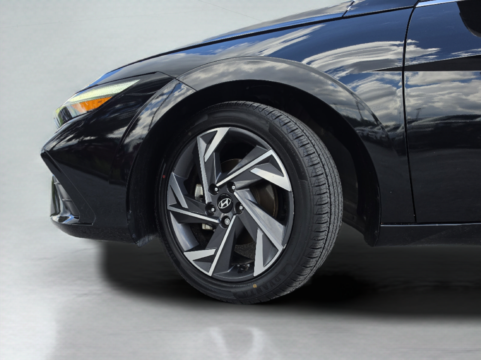 Used 2024 Hyundai Elantra SEL w/ Convenience Package FWD image 39