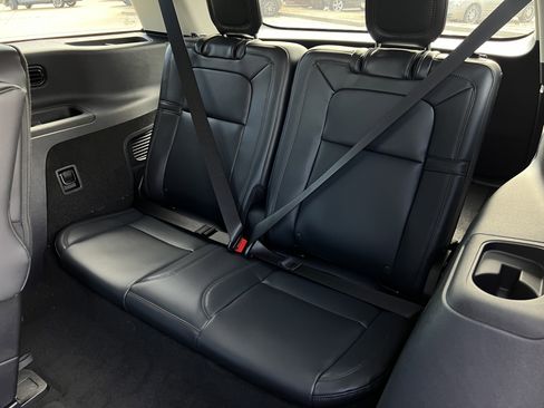 New 2025 Lincoln Aviator Reserve image 30