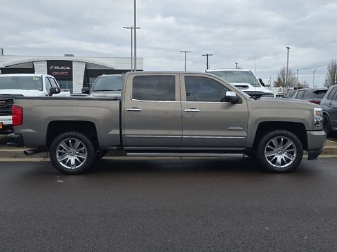 Used 2017 Chevrolet Silverado 1500 High Country image 3