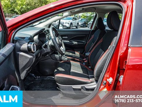 Used 2024 Nissan Versa SR FWD image 18