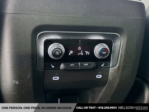Used 2023 GMC Yukon Denali AWD/4WD image 25