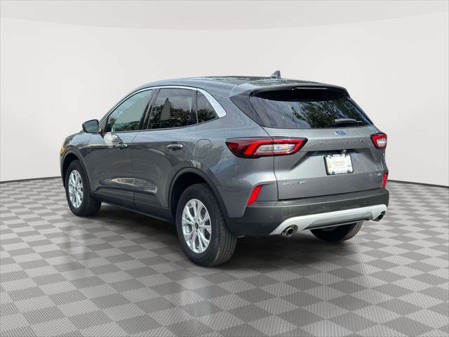 Used 2023 Ford Escape Active w/ Tech Pack #1 AWD/4WD image 5