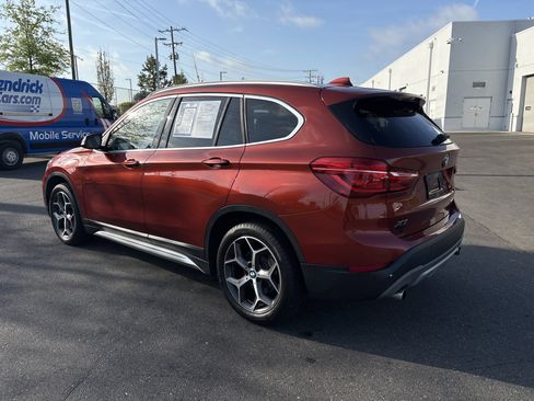 Used 2019 BMW X1 xDrive28i w/ Convenience Package AWD/4WD image 7