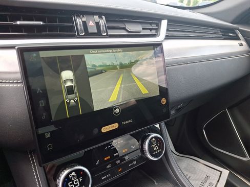 Used 2023 Jaguar F-PACE R-Dynamic S AWD/4WD image 19