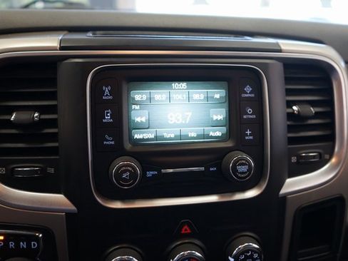 Used 2018 RAM 1500 Classic SLT image 27