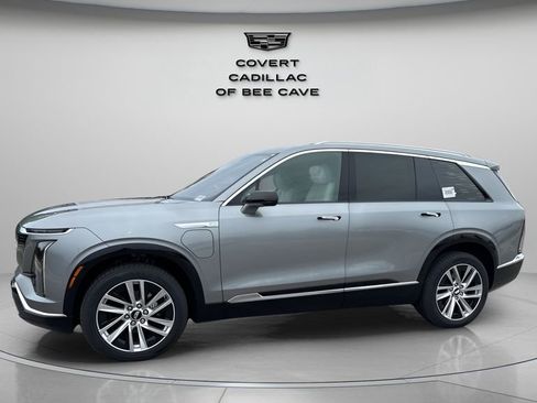 New 2026 Cadillac Vistiq Luxury w/ LPO, Floor Liner Package image 9