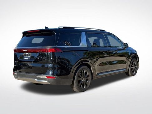 Used 2024 Kia Carnival SX FWD image 3