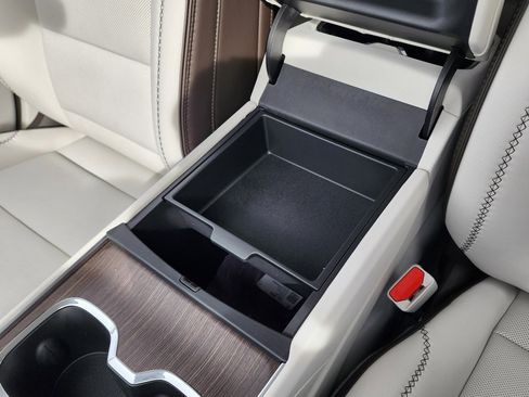 New 2026 GMC Acadia Denali w/ Super Cruise Package image 36