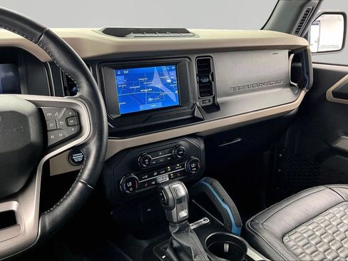 Certified 2023 Ford Bronco Wildtrak AWD/4WD image 6