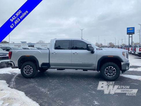 Used 2022 GMC Sierra 2500 SLE w/ SLE Value Package; image 8