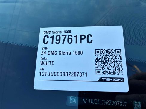 Used 2024 GMC Sierra 1500 Elevation w/ Elevation Premium Package image 41